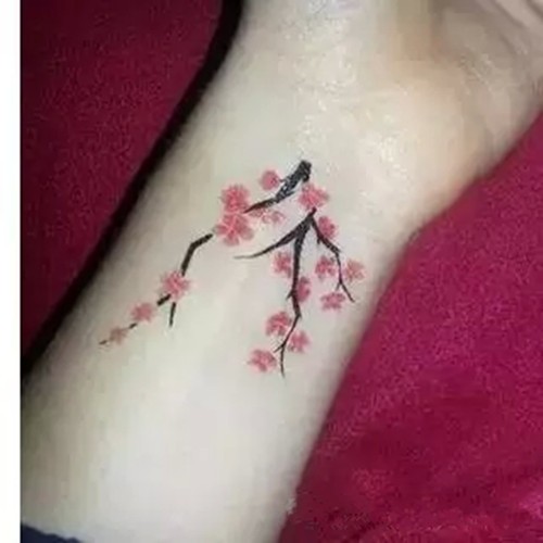 点击大图看下一张：浪漫唯美的樱花纹身图7