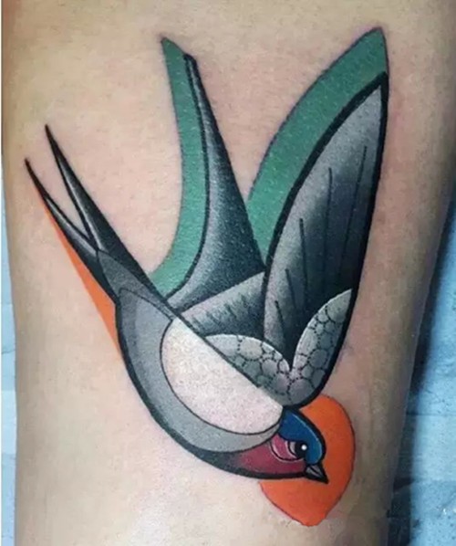 点击大图看下一张：漂亮可爱的燕子纹身图6