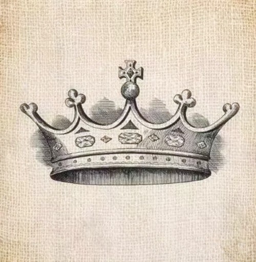 点击大图看下一张：荣耀璀璨的皇冠纹身手稿