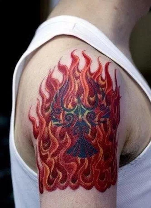 点击大图看下一张：熊熊燃烧的火焰纹身图5
