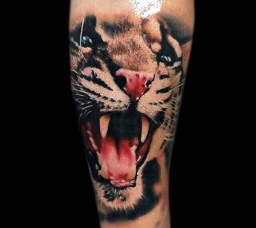 点击大图看下一张：丛林之王老虎纹身