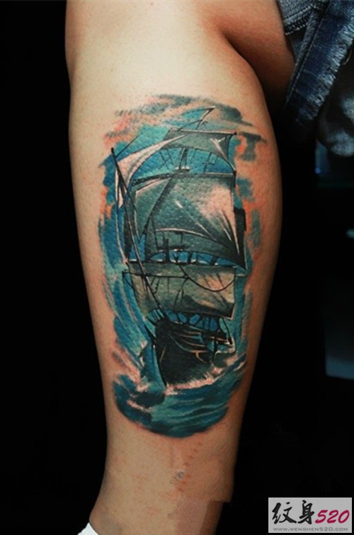 点击大图看下一张：小腿部好看的帆船纹身图4