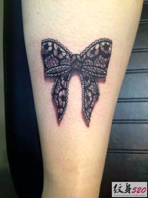 点击大图看下一张：女生腿部漂亮的蝴蝶结纹身图案大全图5