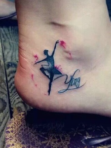 爱跳芭蕾女孩的脚背图腾纹身图片