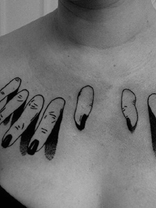 很有艺术感的创意五指纹身图片