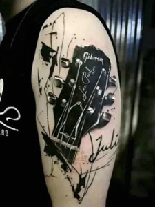 一组适合爱音乐的年轻人图腾纹身