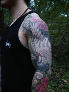 特别有男人味的个性花臂纹身图片