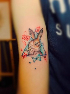 一组楚楚动人的可爱小兔子纹身