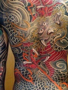 满背彩色日式大邪龙纹身图案