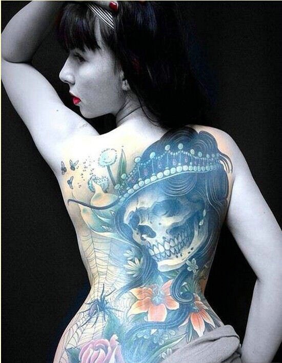 点击大图看下一张：女性个性满背纹身图案(1/1)