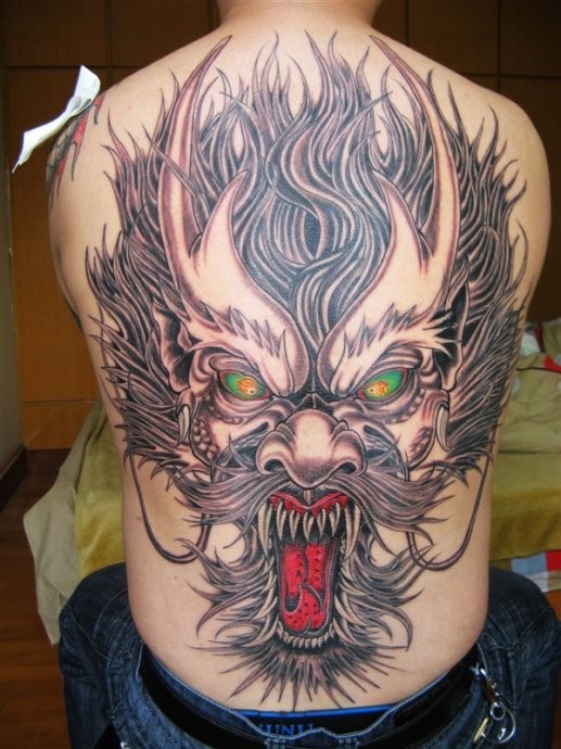 点击大图看下一张：铺满整个背部的凶猛夜叉纹身(1/1)