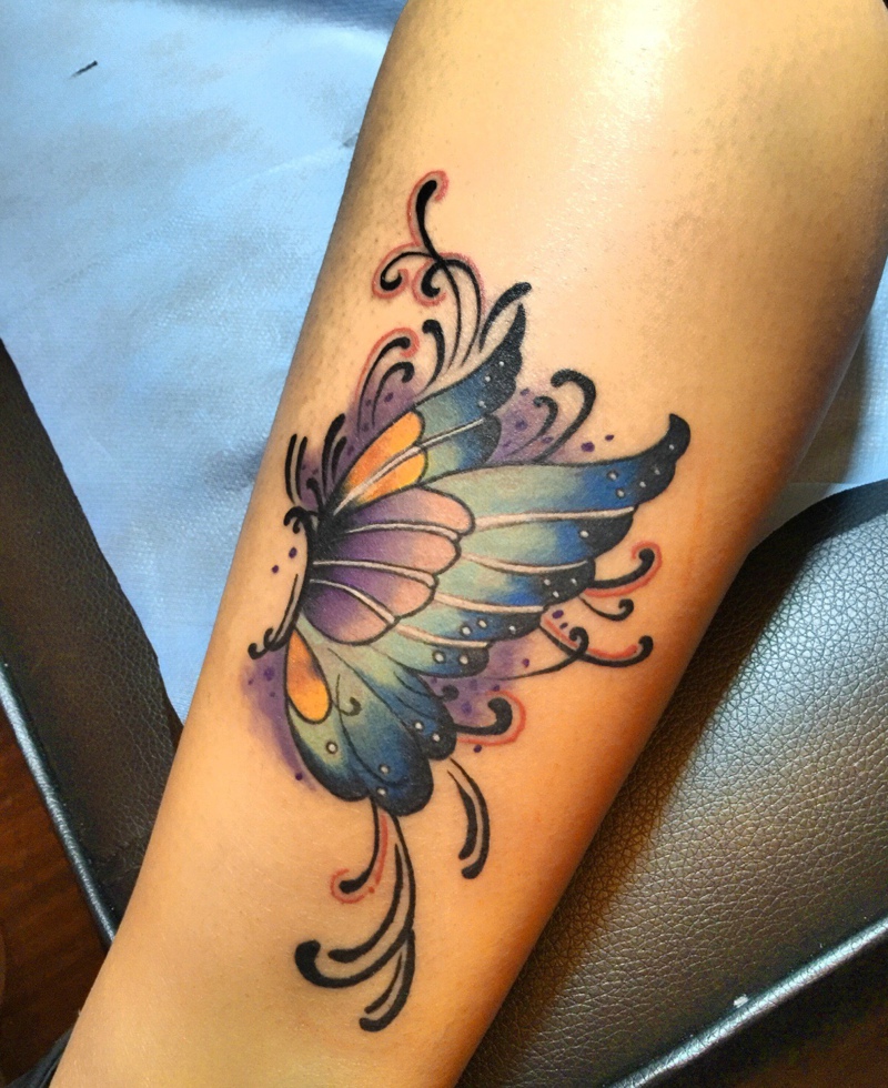点击大图看下一张：女生最爱的一款漂亮的彩色蝴蝶纹身(1/1)