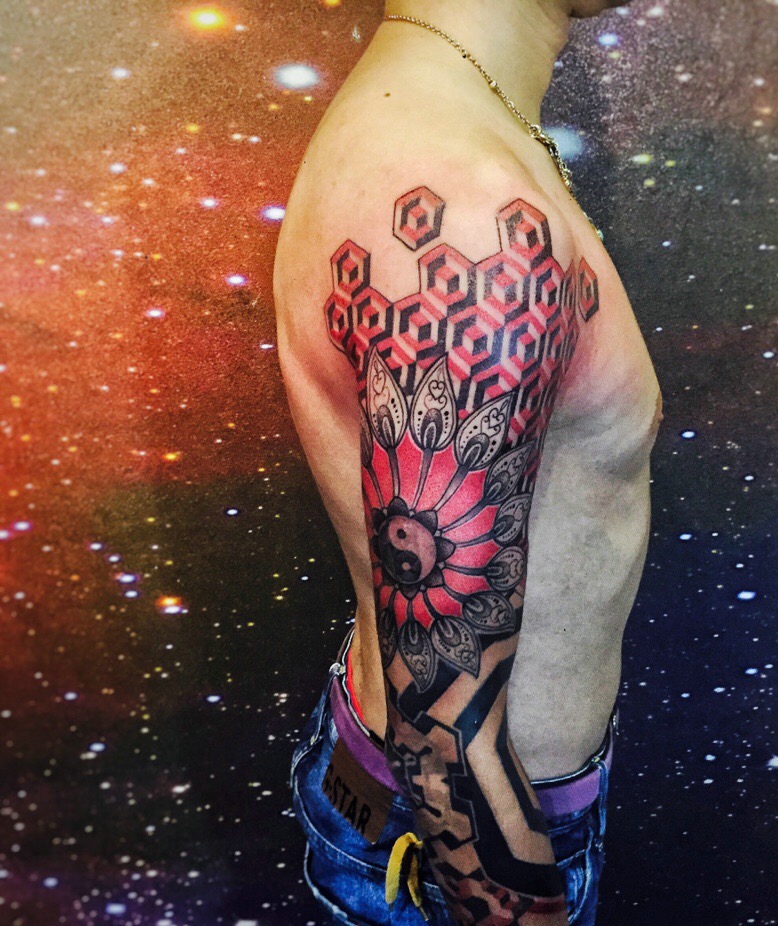 点击大图看下一张：一款酷酷的梦幻花臂纹身图案(1/1)