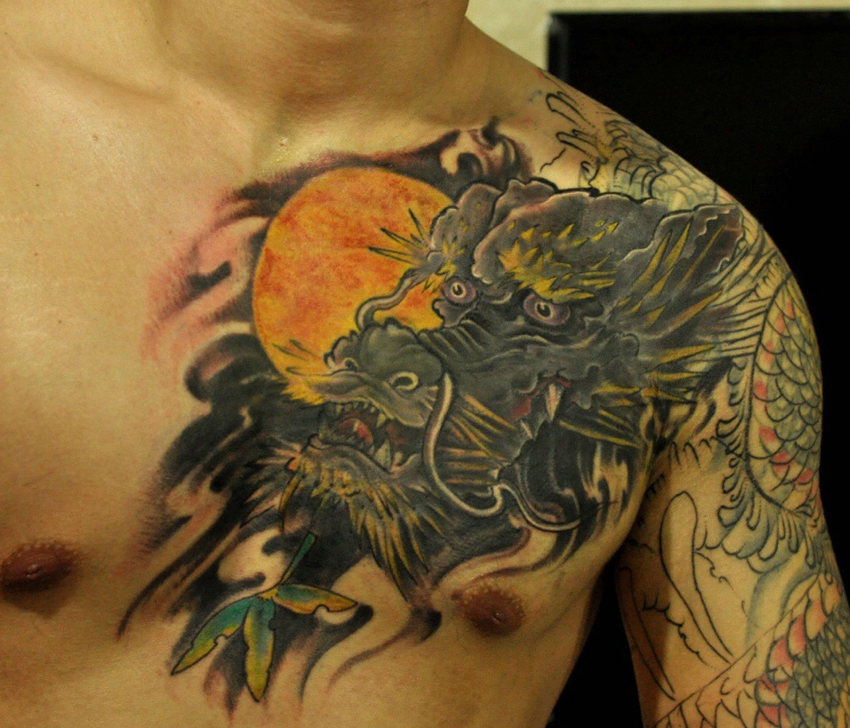 点击大图看下一张：霸气的彩色邪龙半甲纹身图案(1/1)