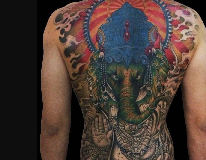 点击大图看下一张：满背个性彩色大象神纹身图片(1/1)