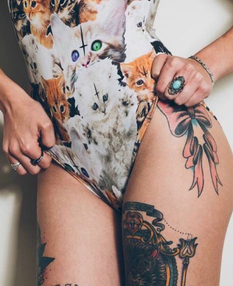点击大图看下一张：个性女生大腿另类图腾纹身图片(1/1)