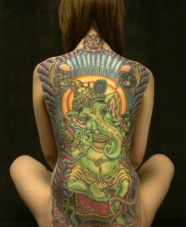 点击大图看下一张：女生满背彩色大象神纹身图案(1/1)