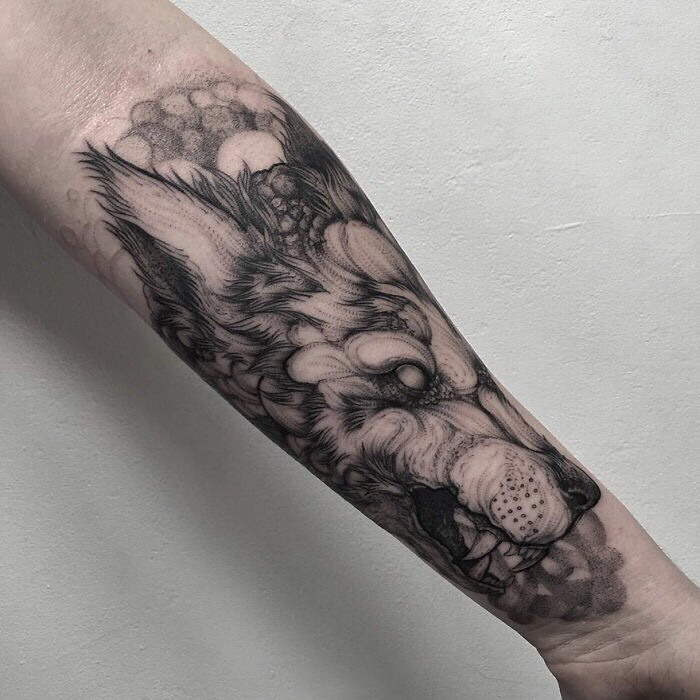 点击大图看下一张:凶猛无比的图腾刺青(1/1)