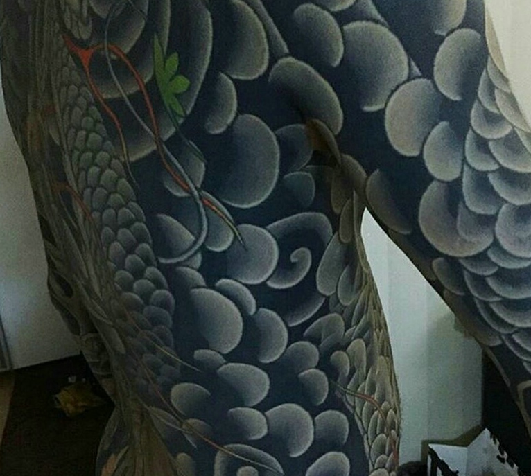 点击大图看下一张:满身热血沸腾的个性图腾纹身图案(1/1)