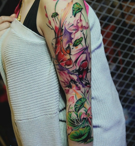 点击大图看下一张：颜色逼人的花臂水彩纹身图片(1/1)