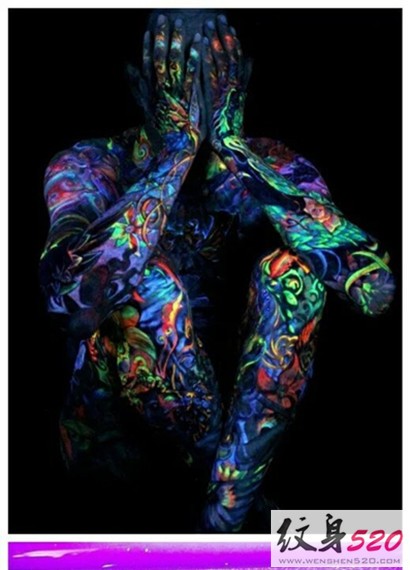 点击大图看下一张：炫酷个性的荧光纹身图4