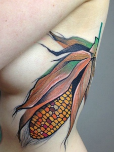 非常个性的菠萝和玉米纹身图案