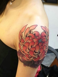 女生手臂花朵纹身刺青优雅唯美