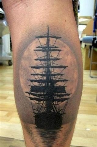点击大图看下一张：精美潮流的帆船纹身图案大全