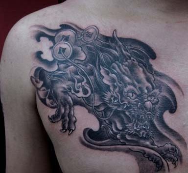 点击大图看下一张:男士胸前传统貔貅纹身图案大全