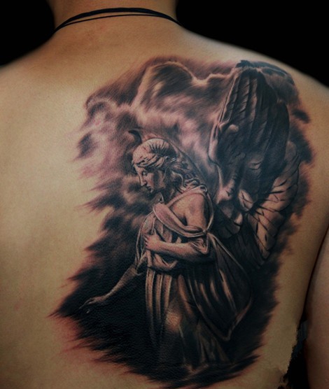 点击大图看下一张：纯洁神圣的肩部天使纹身图案大全