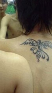 情侣背部天使纹身
