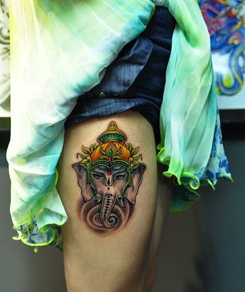 点击大图看下一张：泰国象神腿部纹身
