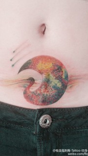 创意鹤与月的结合纹身