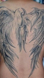 欧美时尚的天使翅膀纹身