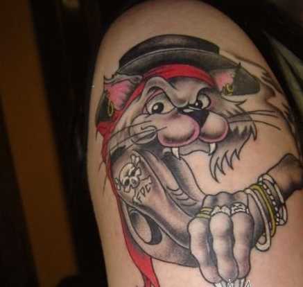 点击大图看下一张：猫和老鼠海盗打扮的tom纹身