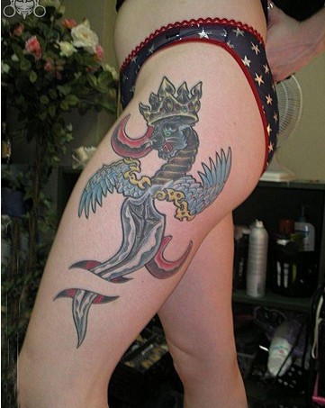 点击大图看下一张：性感妹妹创意腿部个性纹身图