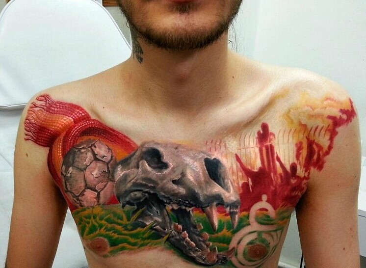 点击大图看下一张:男性胸部时尚的欧美彩墨纹身