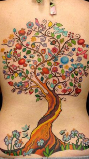 女生后背个性彩色糖果树纹身