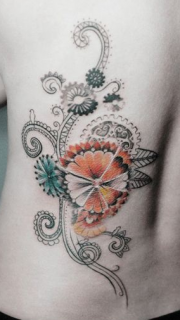 后腰精美雏菊与藤蔓纹身图案