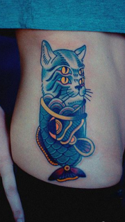 美女细腰上个性猫头鱼身创意纹身