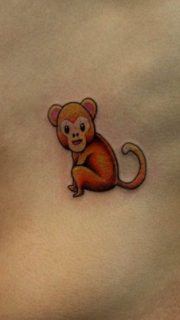 男性腰部可爱的小猴子纹身