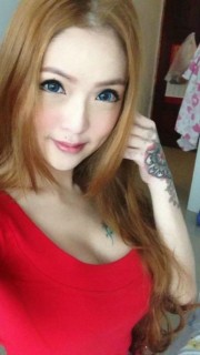 马来西亚性感的美女纹身师