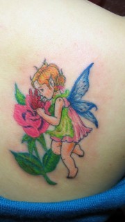 后肩背小天使玫瑰纹身图案