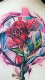 女生后背时尚精美的彩色玫瑰花纹身图案