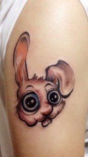 手臂卡通兔子纹身图案