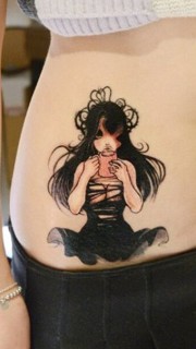 女性腹部女郎纹身图片