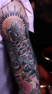 中国传统风格锦鲤纹身图案