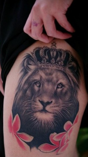 腿部狮子皇冠纹身图案