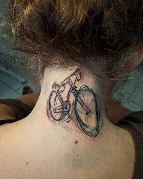 点击大图看下一张：女性脖子自行车纹身图案