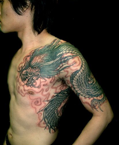 点击大图看下一张:男性超级霸气的抗肩龙过肩龙